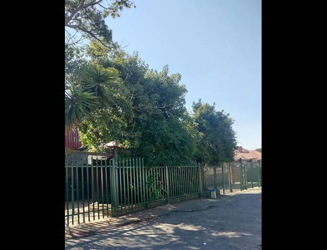BUSINESS FOR SALE IN GERMISTON SOUTH